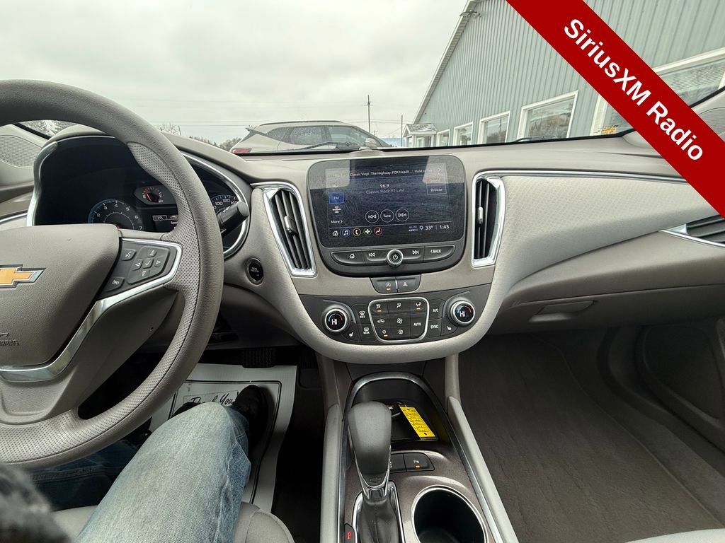 Used 2021 Chevrolet Malibu LT image 21