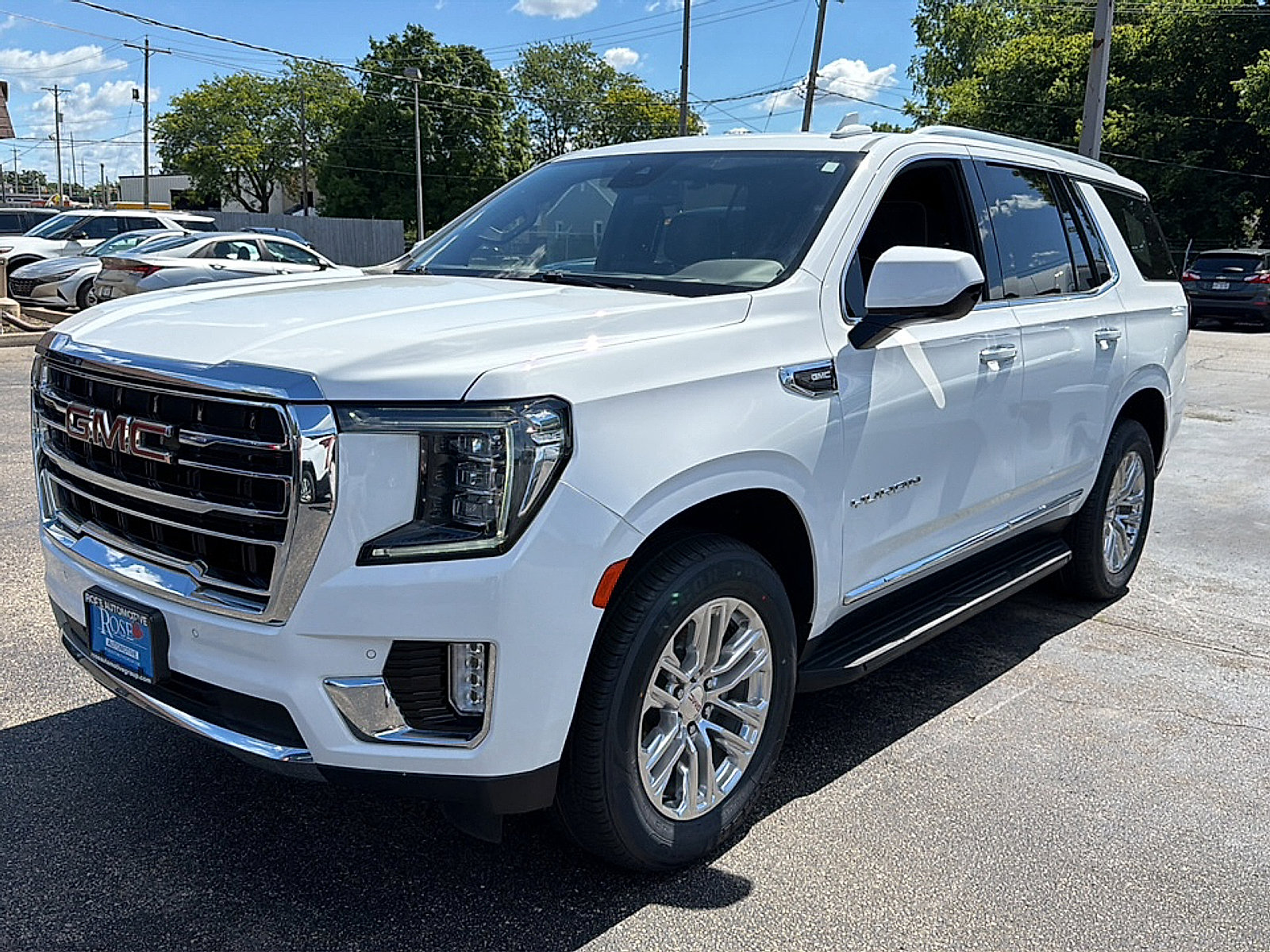 Used 2024 GMC Yukon SLT AWD/4WD image 3