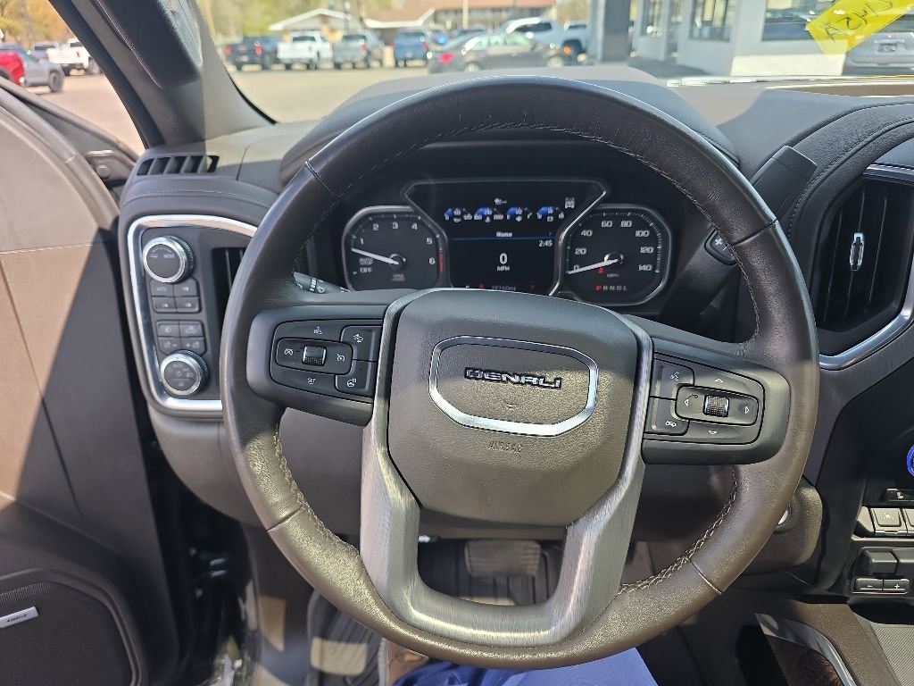 Used 2020 GMC Sierra 1500 Denali w/ Denali Ultimate Package AWD/4WD image 9