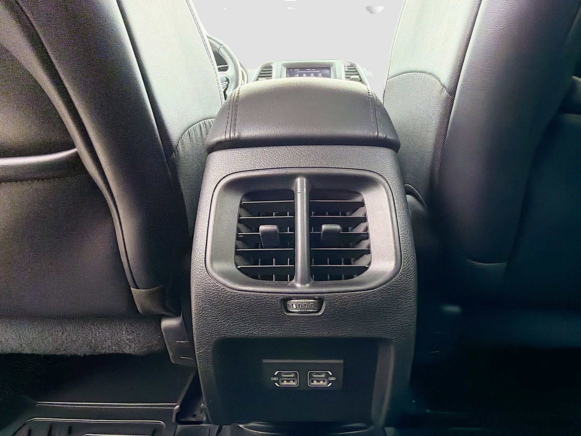 Used 2021 Jeep Cherokee Latitude Plus image 28