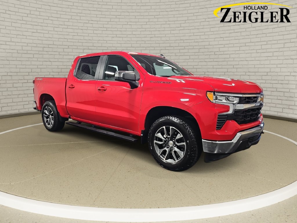 Used 2024 Chevrolet Silverado 1500 LT AWD/4WD image 3