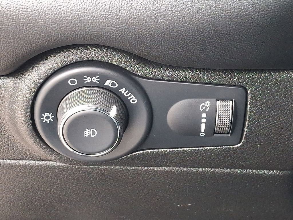 Used 2023 Dodge Durango GT AWD/4WD image 24