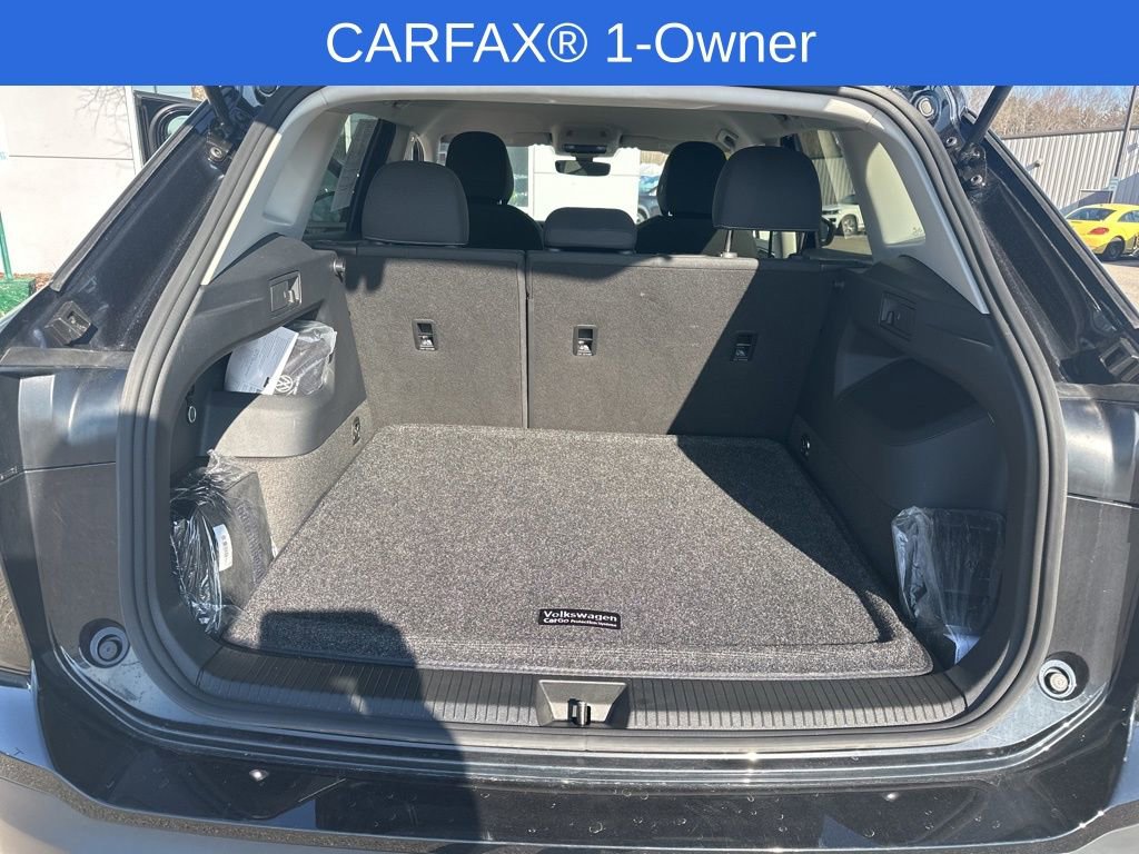 Used 2025 Volkswagen Tiguan S image 29