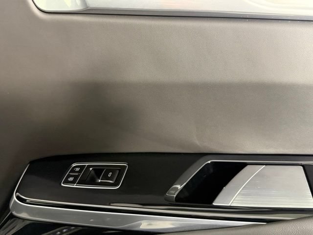 Certified 2025 Cadillac Escalade ESV Sport Platinum w/ LPO, ONYX Package AWD/4WD image 32