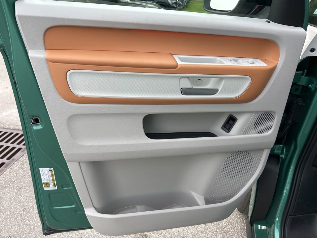 New 2025 Volkswagen ID. Buzz Pro S Plus image 11