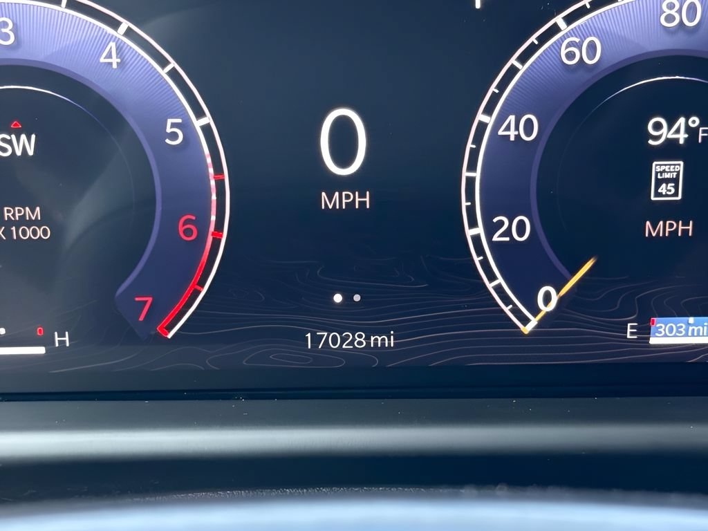 Used 2024 Jeep Wagoneer Series III w/ Premium Group I AWD/4WD image 26