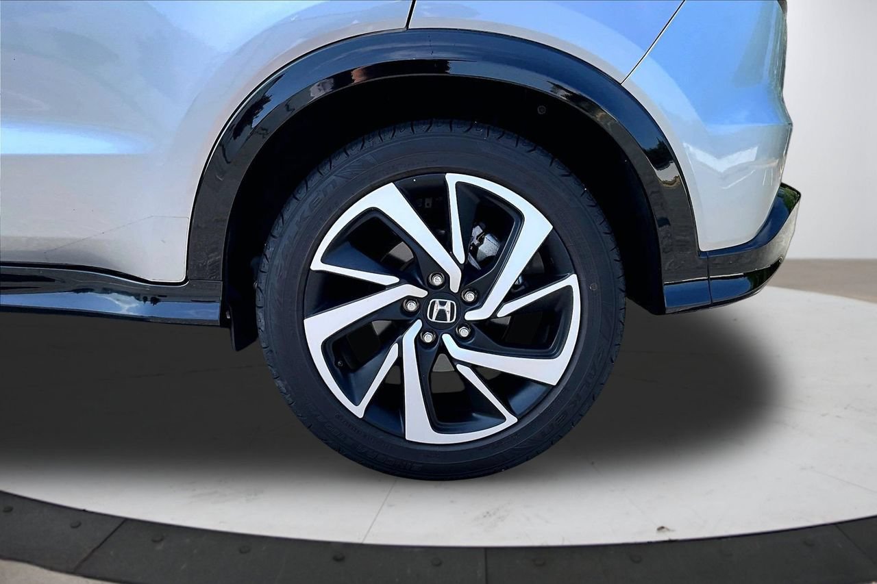 Used 2019 Honda HR-V Sport image 32