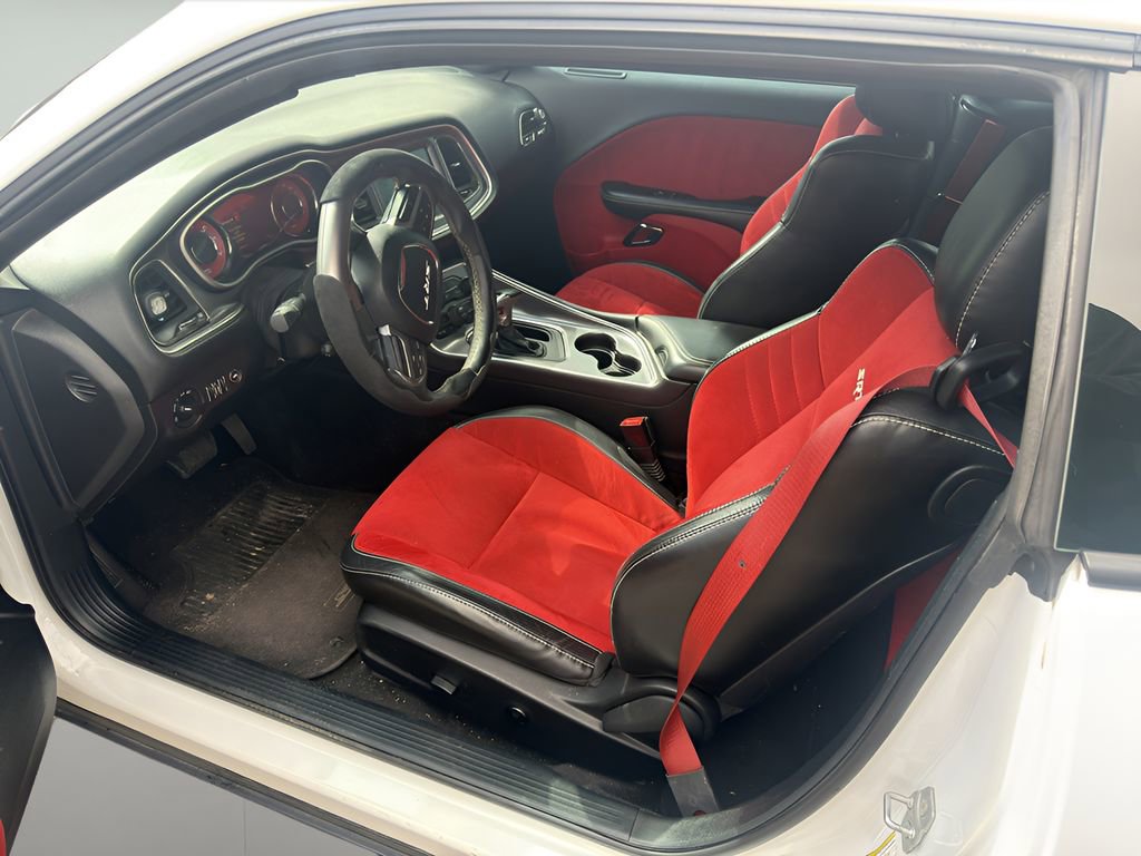 Used 2016 Dodge Challenger SRT Hellcat RWD image 8