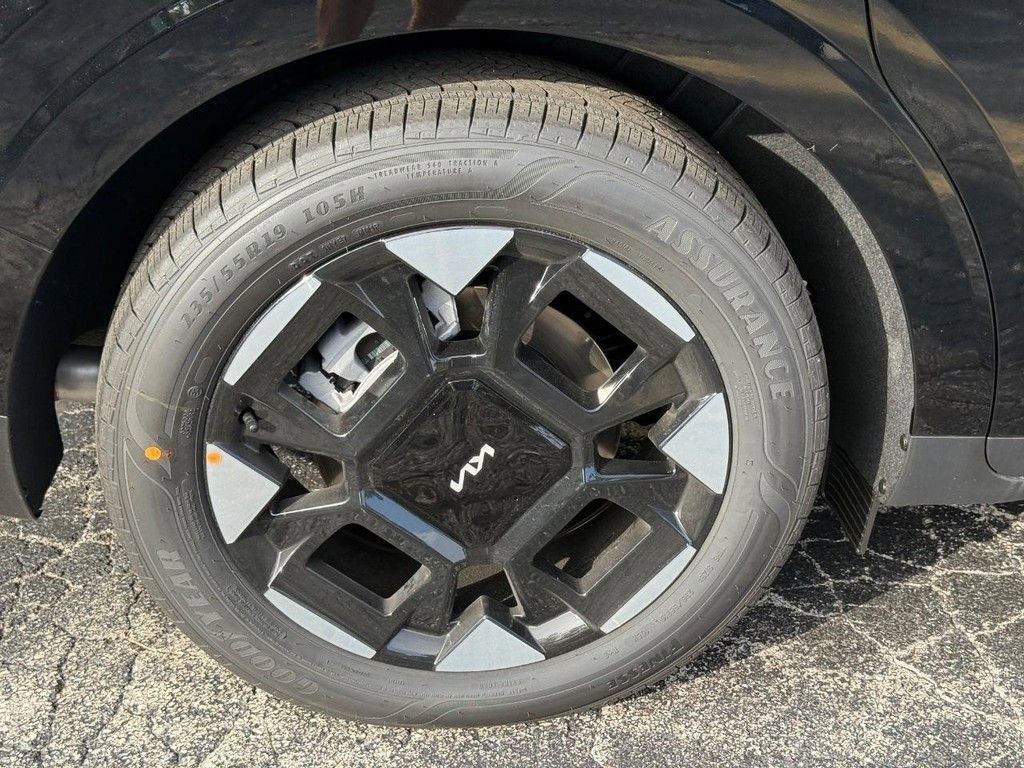 New 2026 Kia Carnival EX image 5