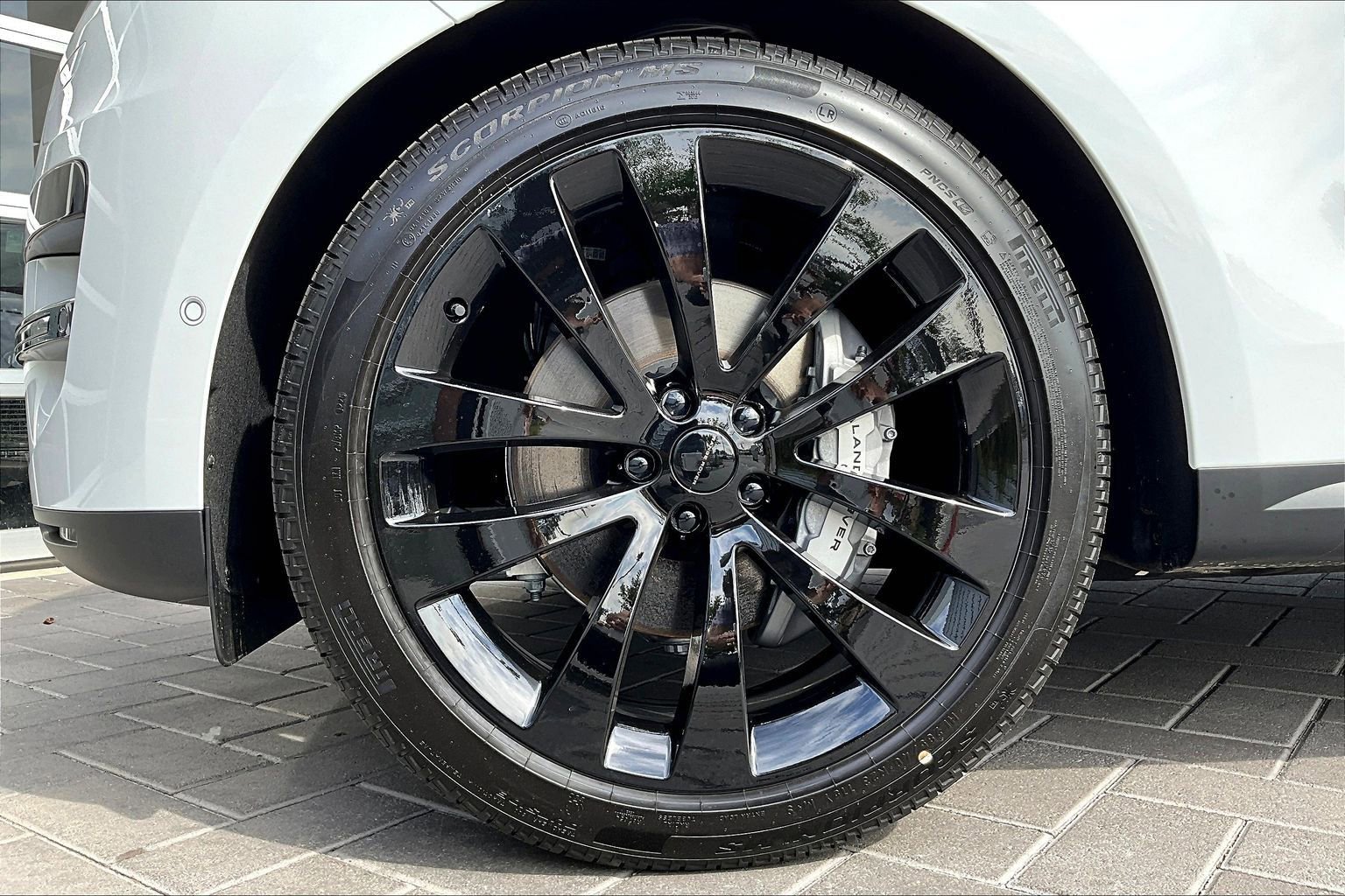 New 2026 Land Rover Range Rover Sport SE image 12