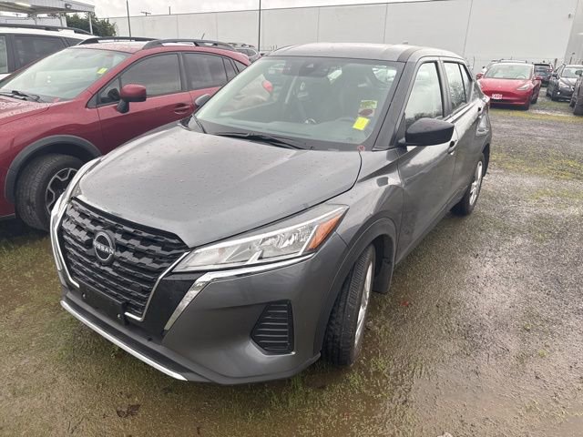 Used 2024 Nissan Kicks S image 3