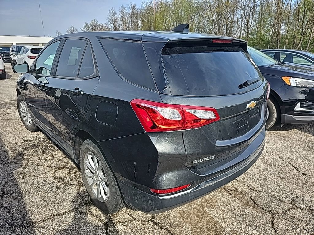 Used 2020 Chevrolet Equinox LS w/ LS Convenience Package image 9