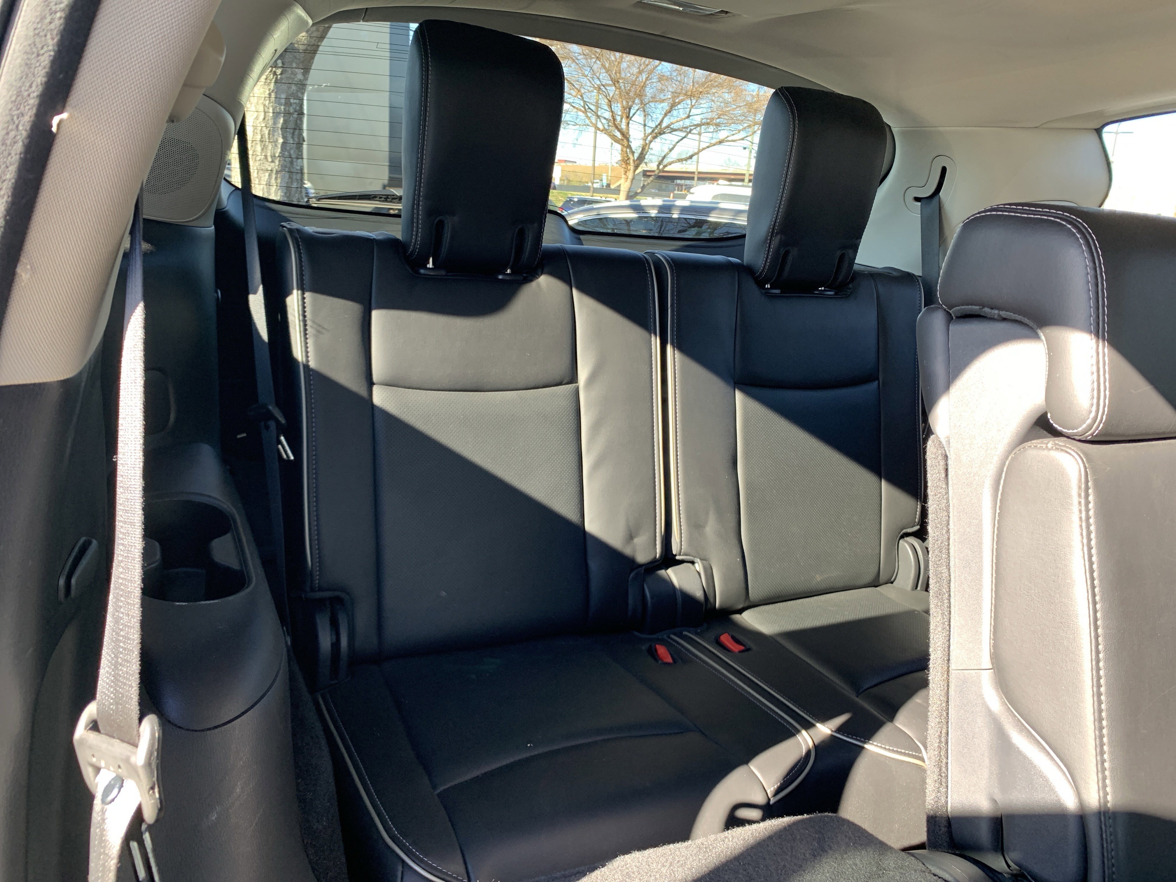 Used 2016 INFINITI QX60 Luxe w/ Deluxe Technology Package image 33