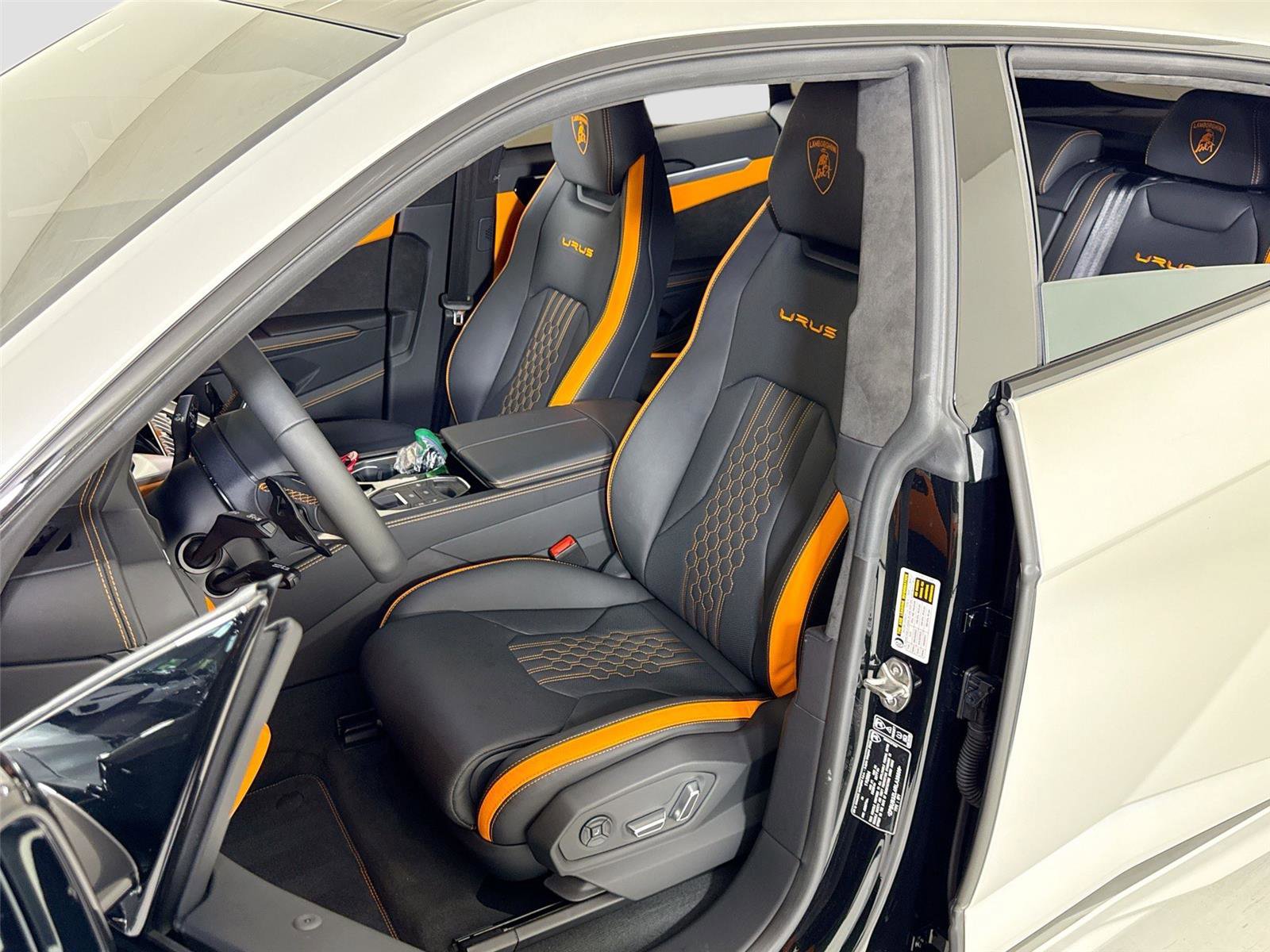 Used 2024 Lamborghini Urus S AWD/4WD image 14