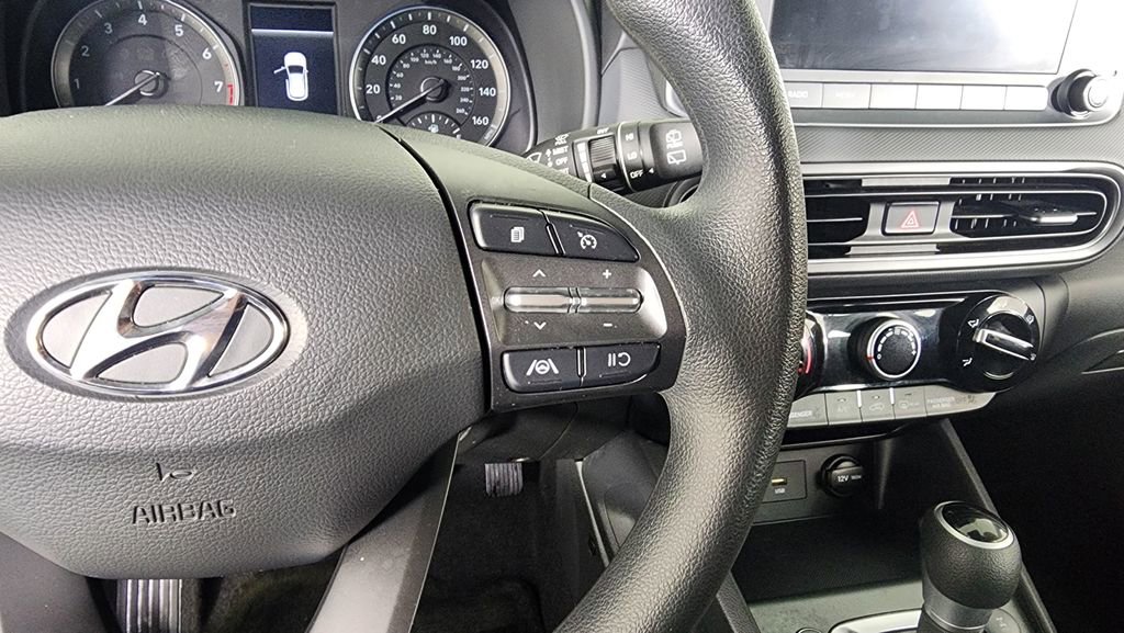 Used 2022 Hyundai Kona SEL image 19
