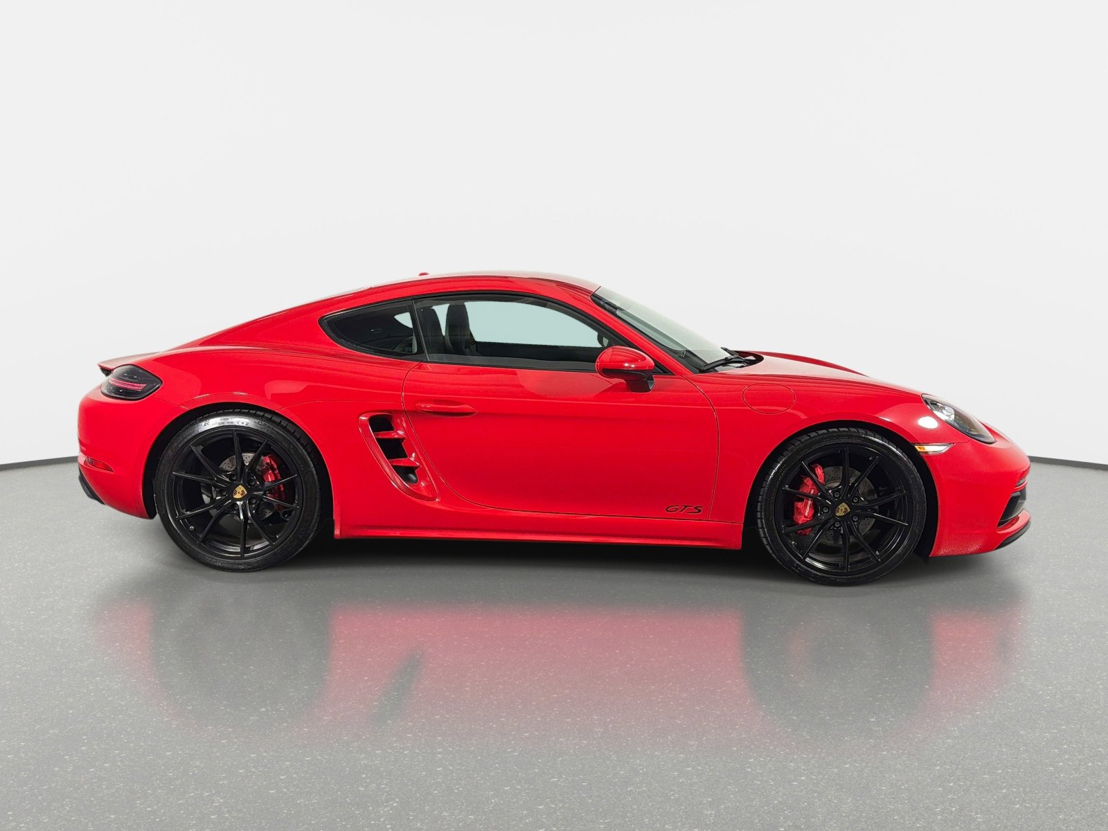 Used 2019 Porsche 718 Cayman GTS RWD image 2