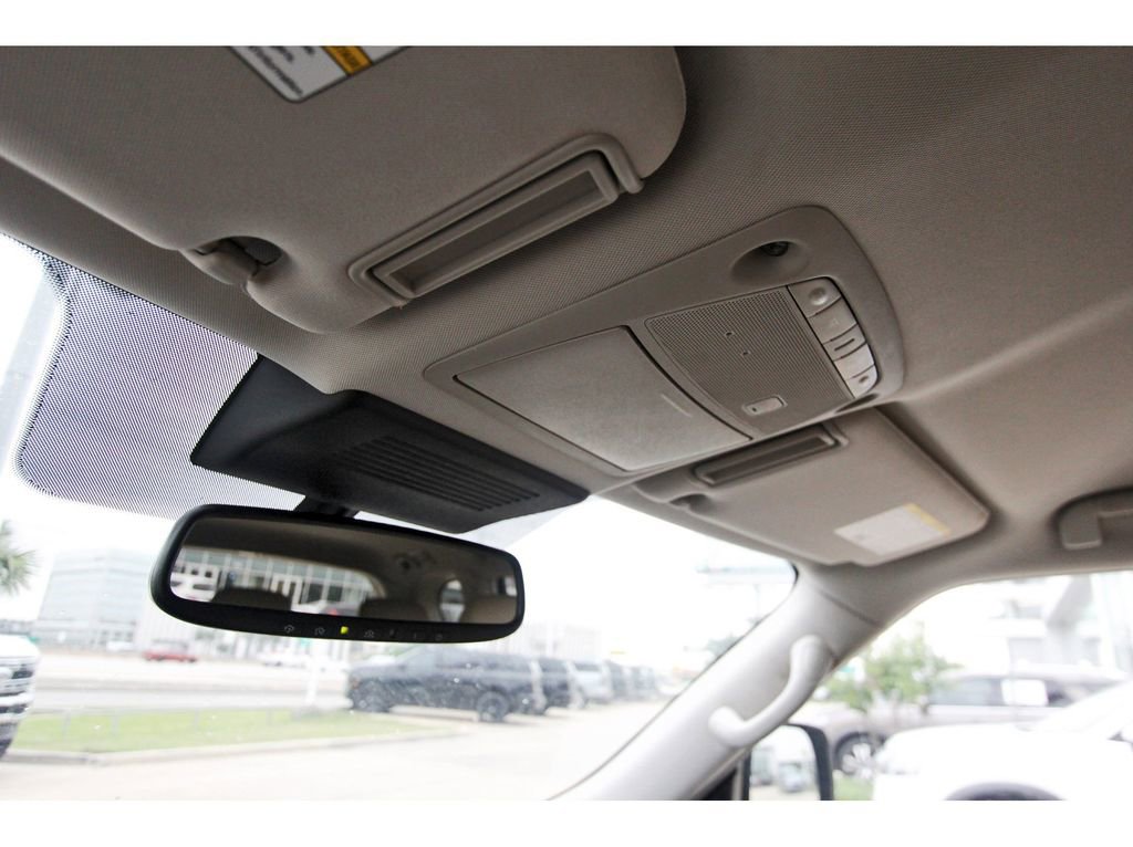 Used 2024 Nissan Armada SV image 18