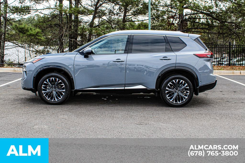 Used 2024 Nissan Rogue Platinum w/ Platinum Premium Package image 6