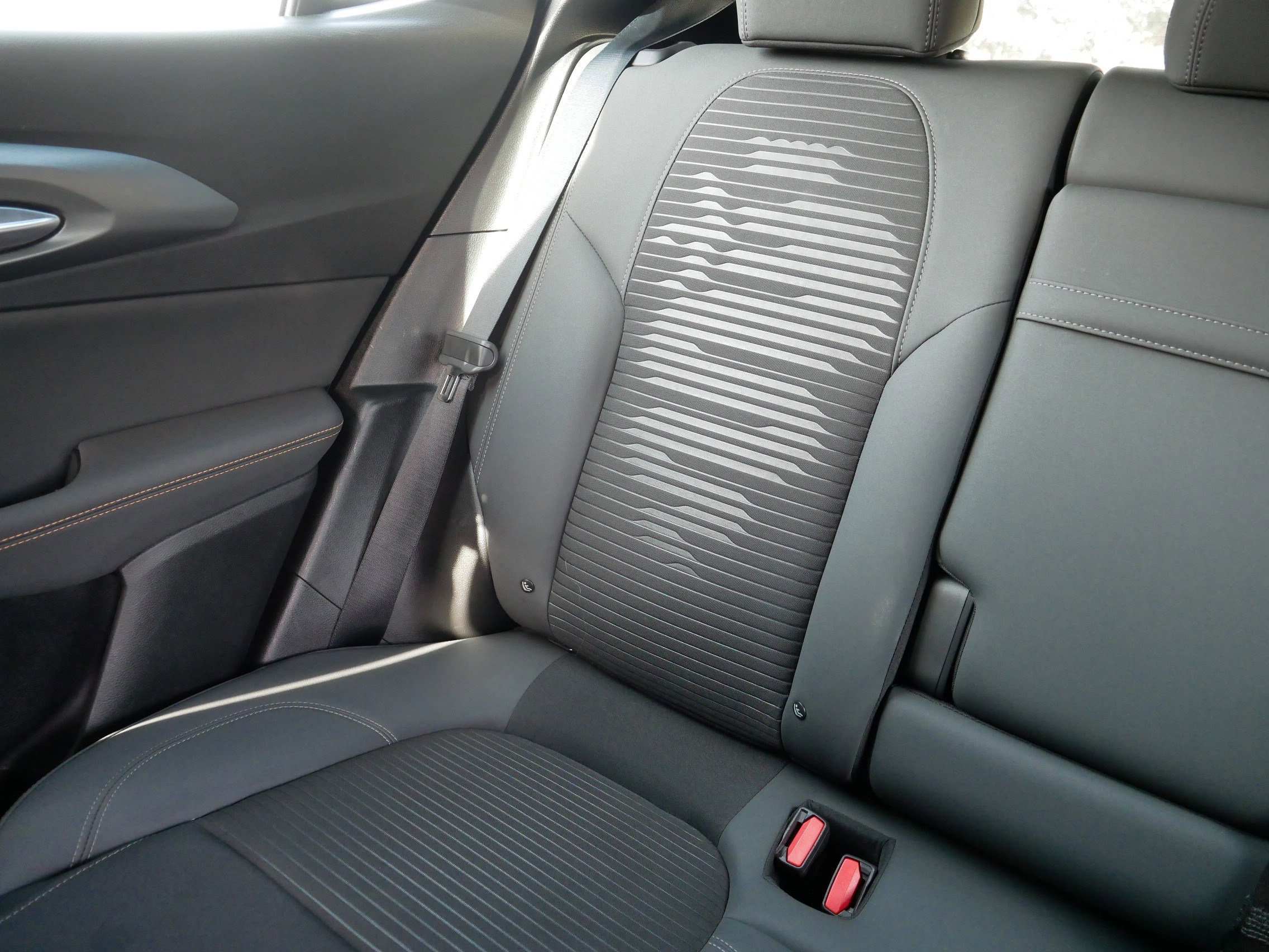 Used 2025 Alfa Romeo Tonale image 12