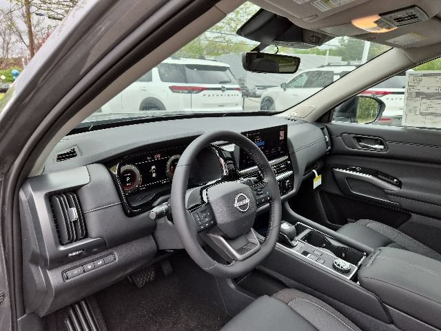 New 2026 Nissan Pathfinder SL w/ SL Premium Package AWD/4WD image 15