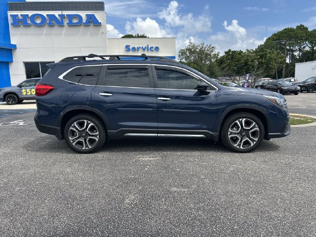 Used 2025 Subaru Ascent Touring w/ Popular Package #1 AWD/4WD image 3
