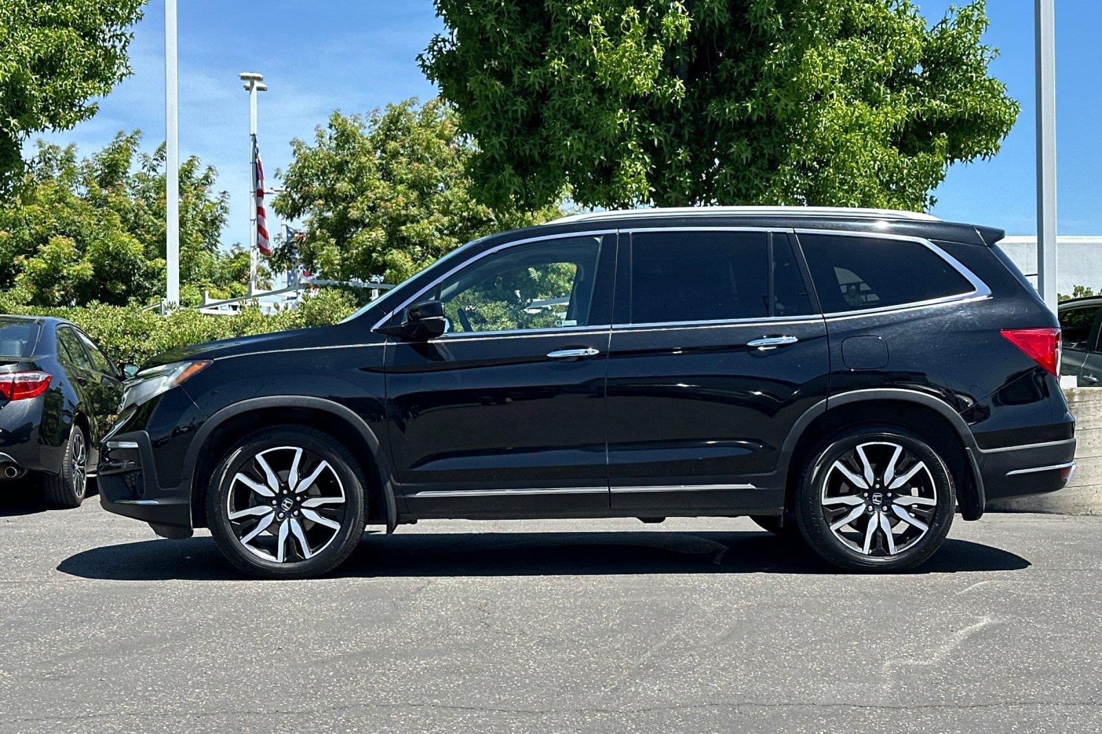 Used 2021 Honda Pilot Touring image 7