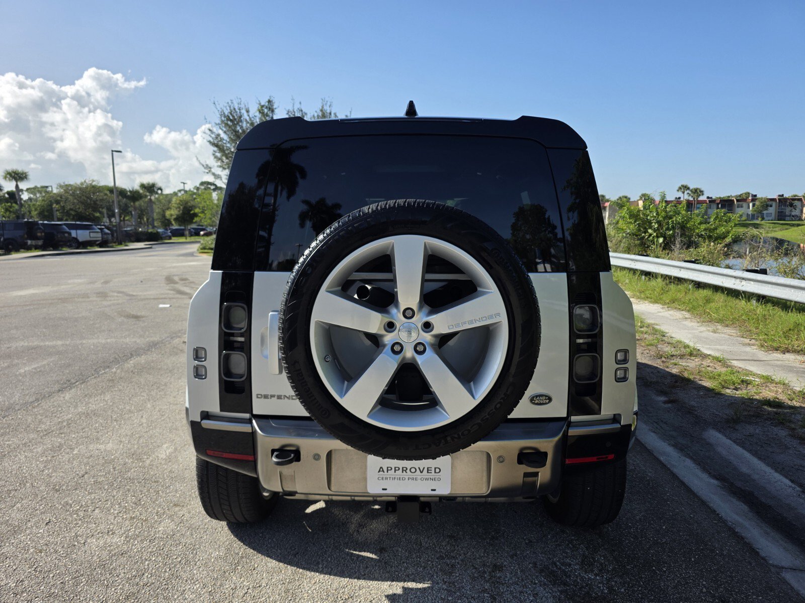 Used 2020 Land Rover Defender 110 X AWD/4WD image 6