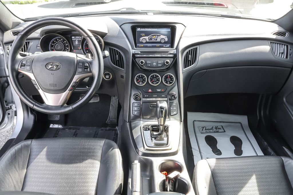 Used 2013 Hyundai Genesis 3.8 RWD image 30
