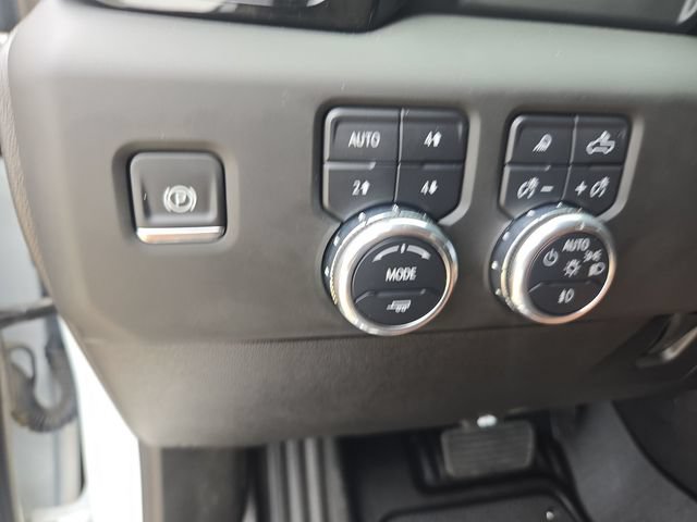 Used 2025 GMC Sierra 2500 AT4 AWD/4WD image 17