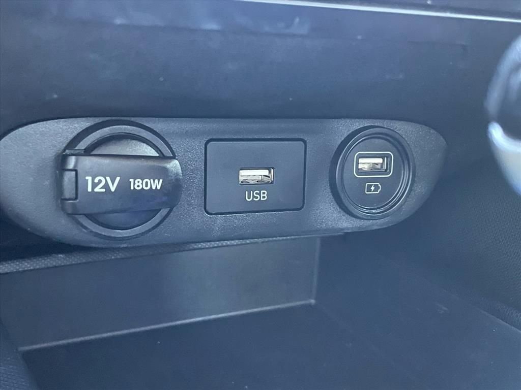 Used 2022 Hyundai Elantra SEL image 23