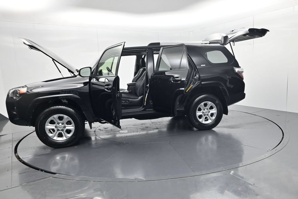 Used 2021 Toyota 4Runner SR5 Premium w/ Moonroof Package AWD/4WD image 68