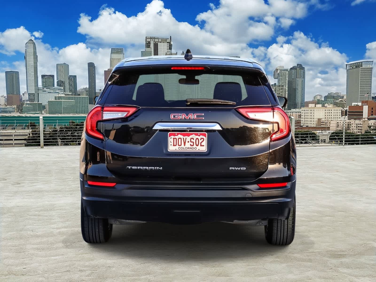 Used 2024 GMC Terrain SLE AWD/4WD image 5