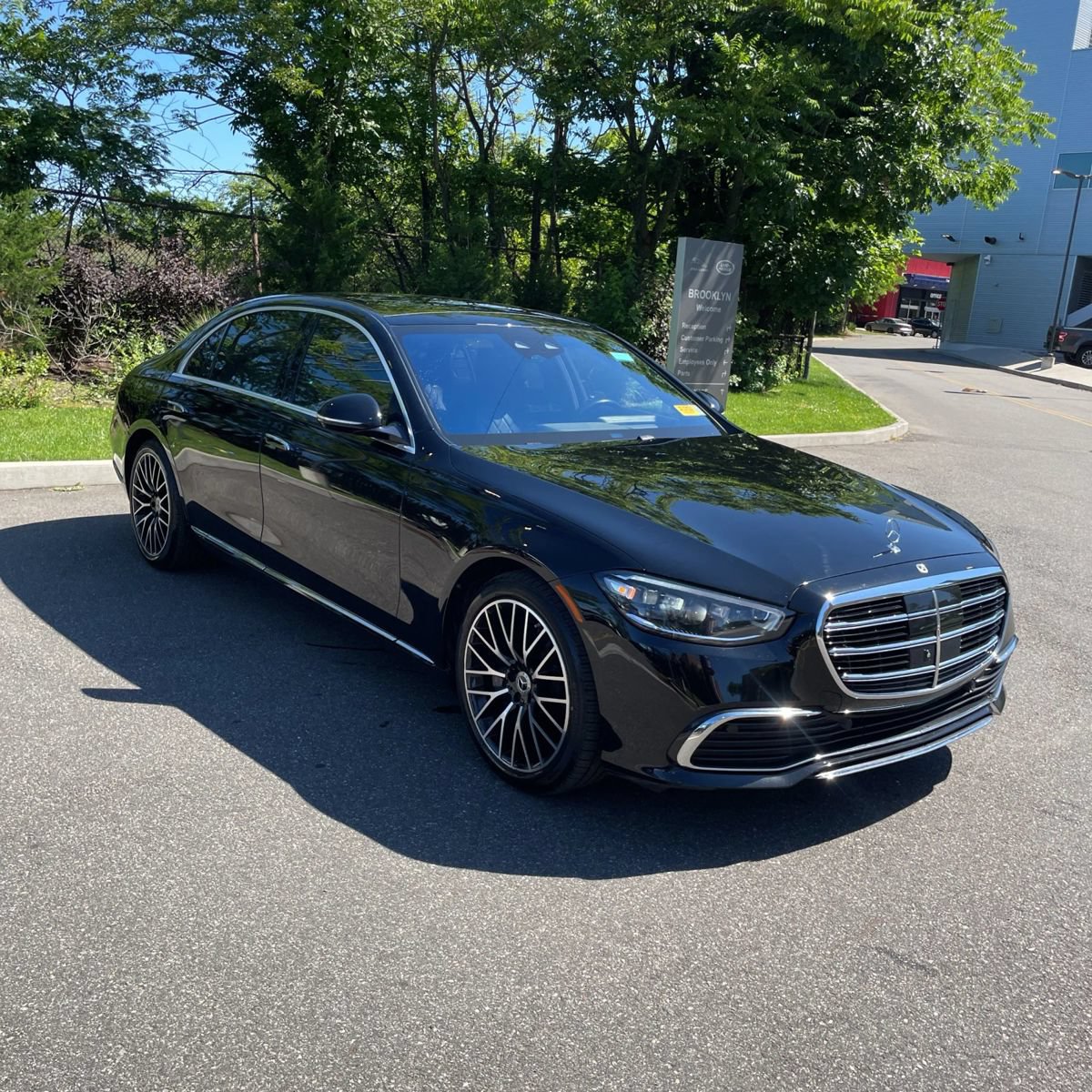 Used 2022 Mercedes-Benz S 500 4MATIC image 4
