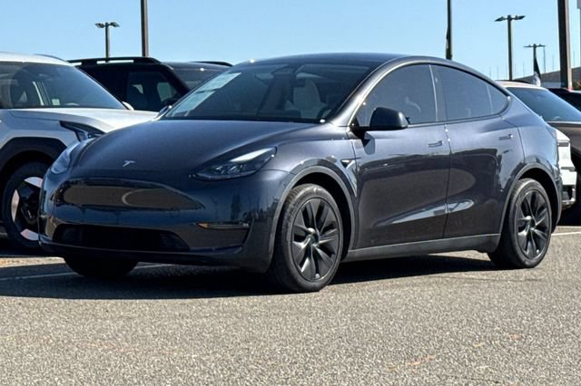 Used 2024 Tesla Model Y Long Range AWD/4WD image 11