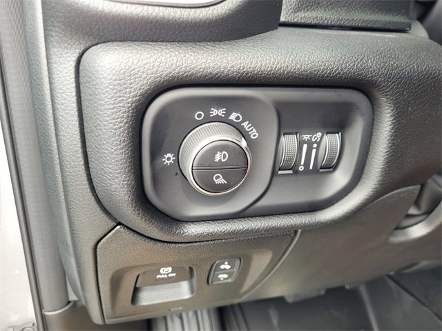 New 2026 RAM 1500 4x4 Crew Cab image 25