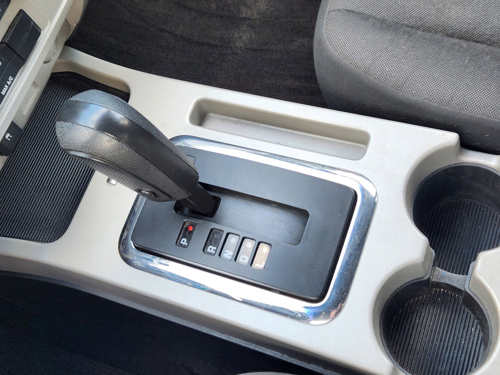 Used 2010 Ford Escape XLT image 15