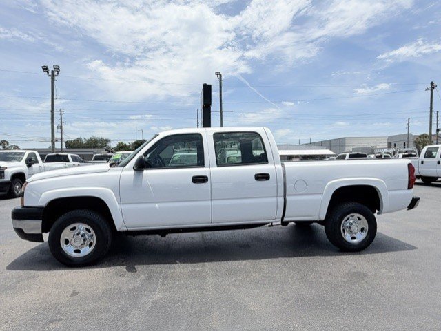 Used 2006 Chevrolet Silverado 2500 W/T w/ Heavy-Duty Power Package RWD image 9