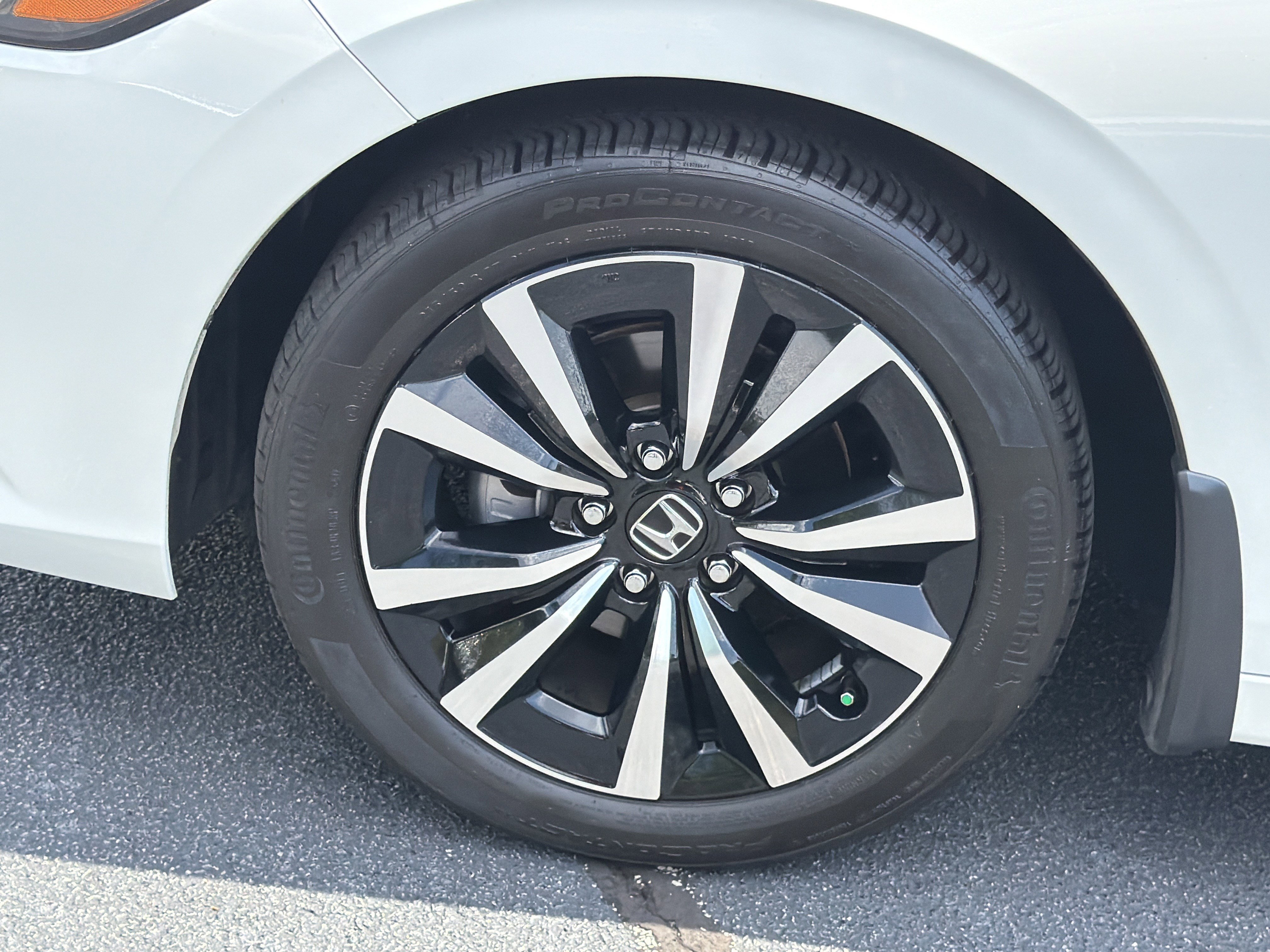 Certified 2024 Honda Civic EX-L image 27