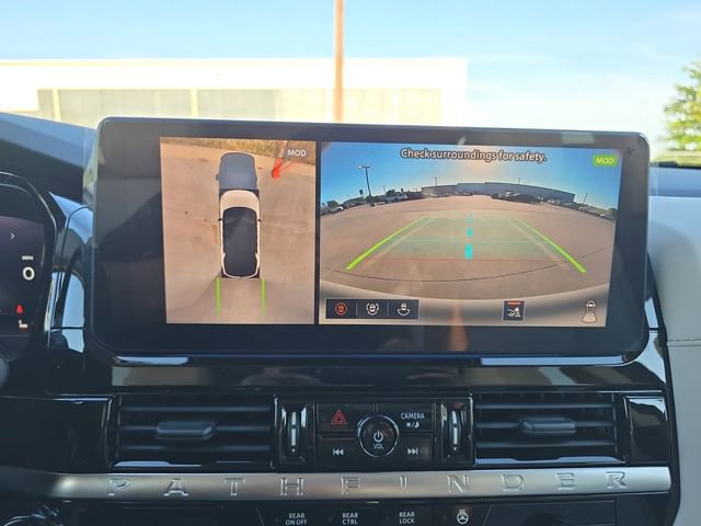 New 2026 Nissan Pathfinder SL image 9