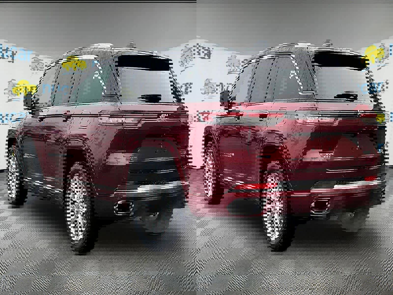 Used 2022 Jeep Grand Cherokee Summit image 4