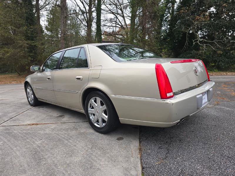 Used 2007 Cadillac DTS image 3