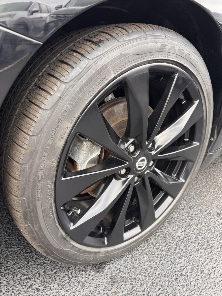 Used 2021 Nissan Maxima SR w/ Sport Mat Group image 32