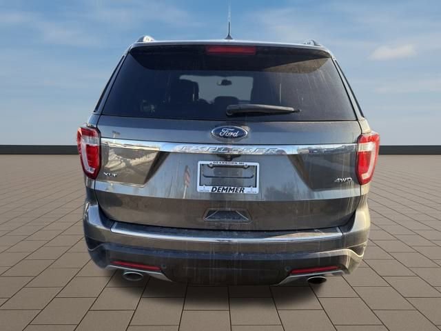 Used 2018 Ford Explorer XLT w/ Equipment Group 202A image 5