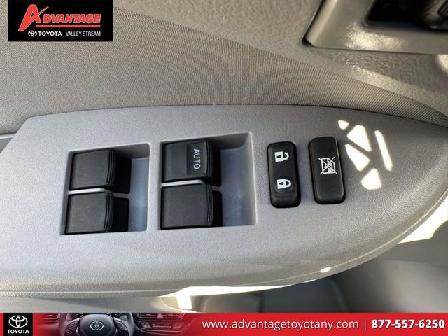 Used 2013 Toyota Corolla L FWD image 20
