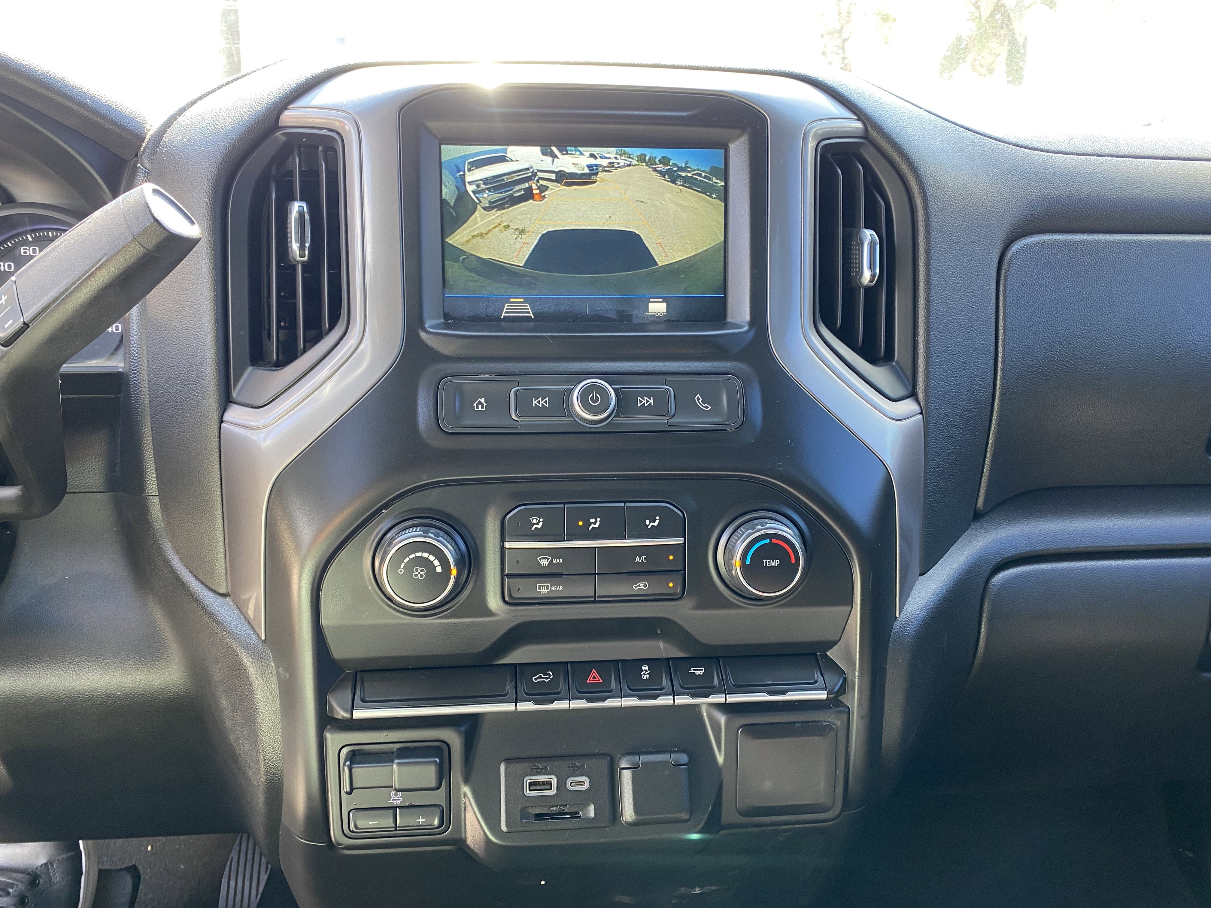 Used 2019 Chevrolet Silverado 1500 Custom w/ Custom Value Package RWD image 11