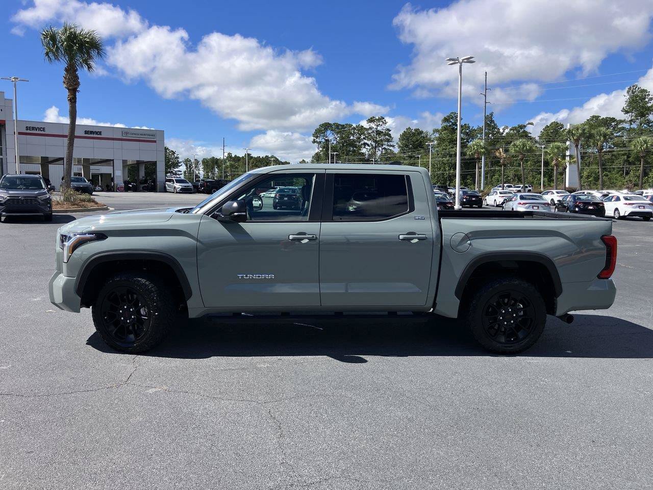 Used 2024 Toyota Tundra SR5 w/ SR5 Premium Package RWD image 2