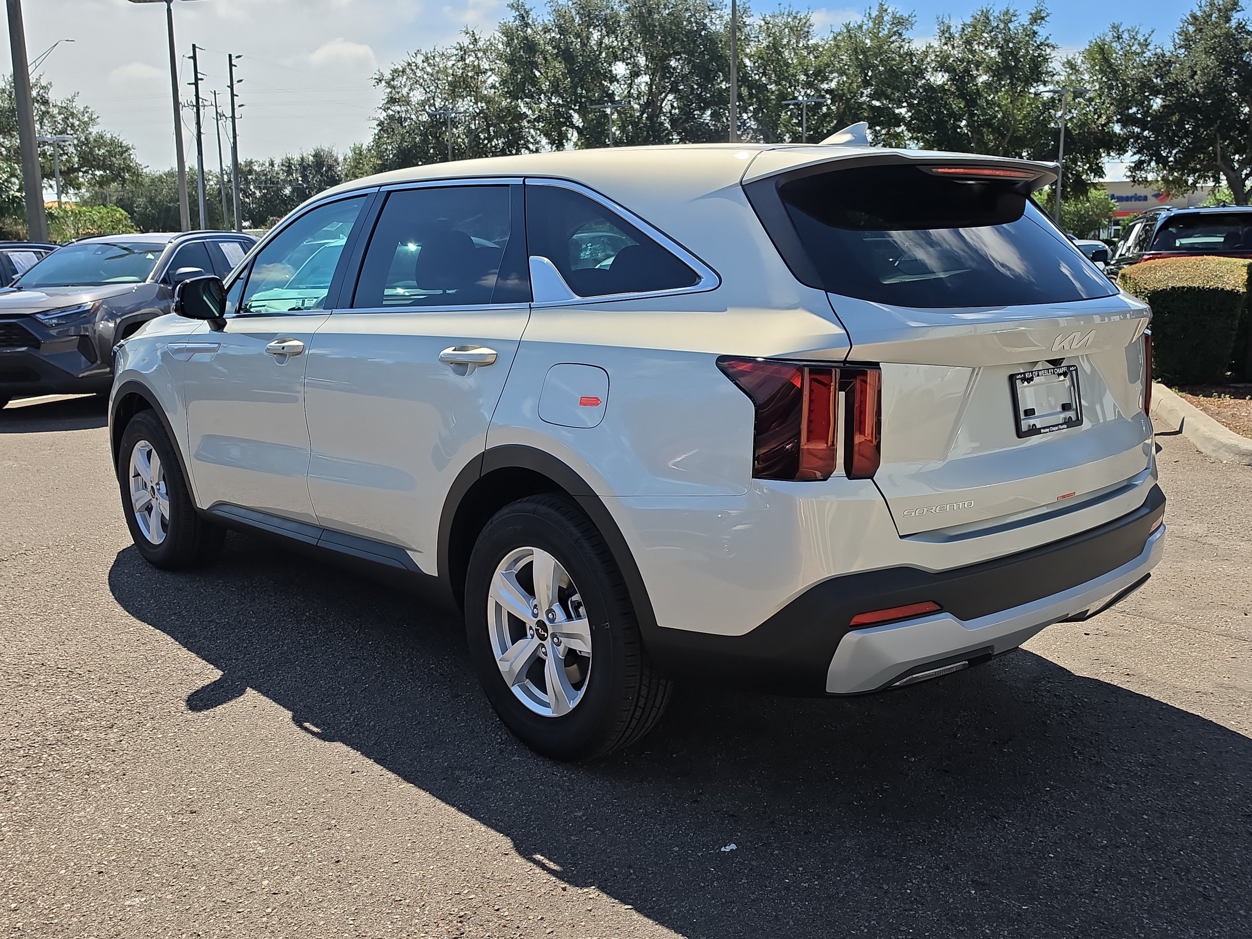 New 2026 Kia Sorento LX FWD image 6