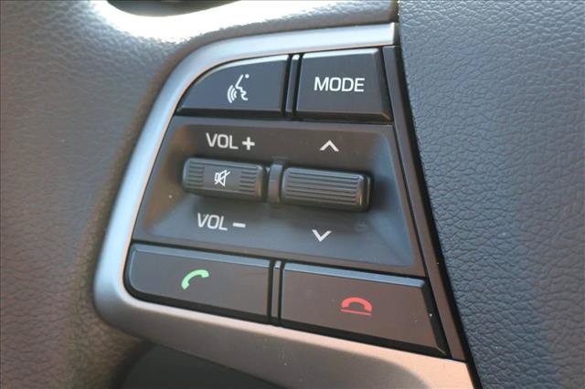 Used 2017 Hyundai Elantra SE FWD image 14