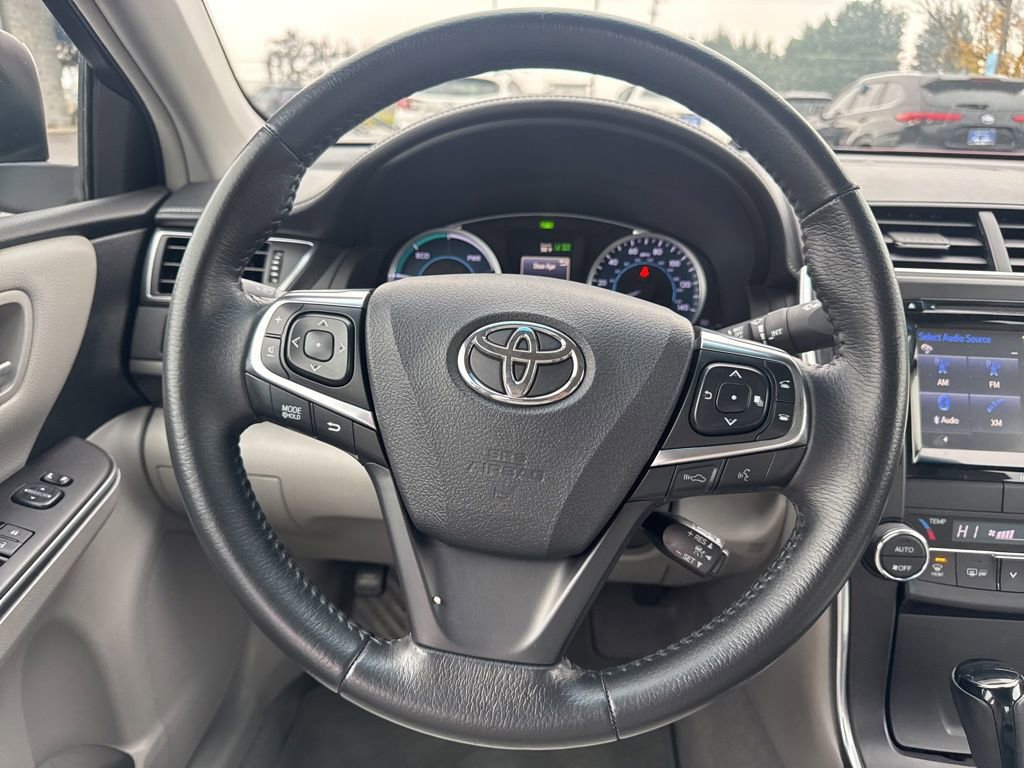 Used 2017 Toyota Camry XLE image 18