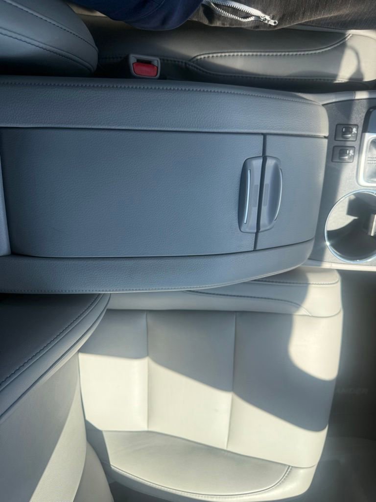 Used 2019 Toyota Highlander XLE AWD/4WD image 28